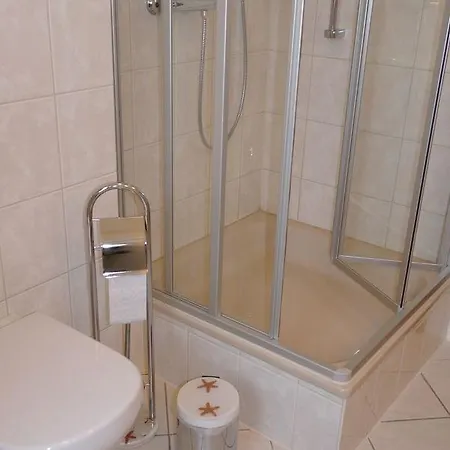 Ferienwohnung Hoops 그로미츠